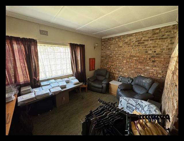 3 BEDROOM HOUSE FOR SALE IN RHODESFIELD